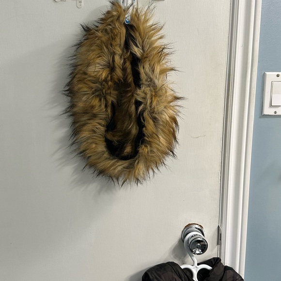 Canada Weather Gear Women's Camouflage Puffer Vest - Picture 8 of 9